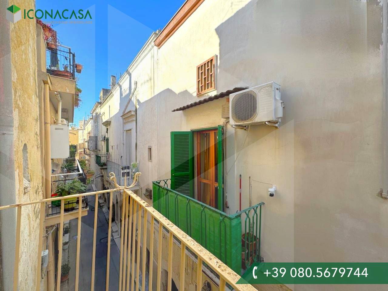 Imóvel comercial de 2 divisões em Triggiano, Italy N.º 20030