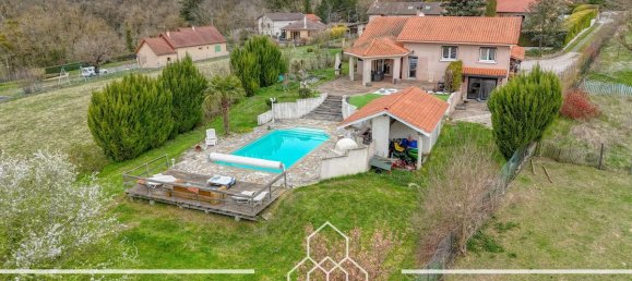  Castillos de 4 dormitorios en Isere, France No. 287431 4