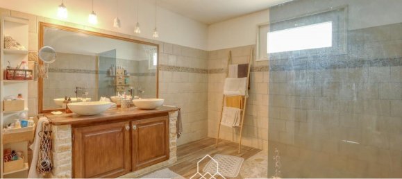  Castillos de 4 dormitorios en Isere, France No. 287431 12