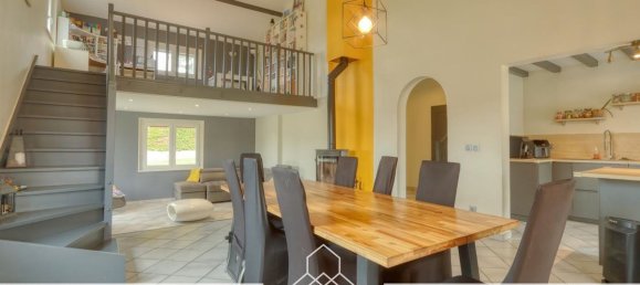  Castillos de 4 dormitorios en Isere, France No. 287431 5