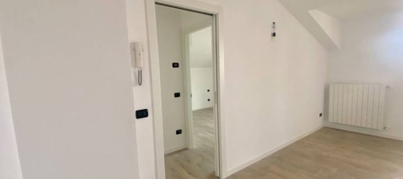 1 bedroom Penthouse in Montello, Italy No. 378761 3