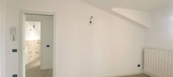 1 bedroom Penthouse in Montello, Italy No. 378761 5