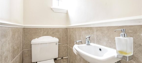 4 bedrooms House in London, United Kingdom No. 6705 11