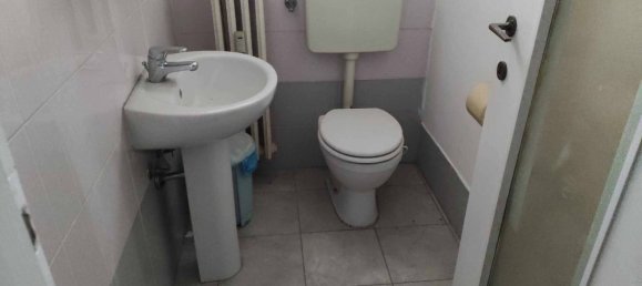 58m² Office in Alessandria, Italy No. 48279 3