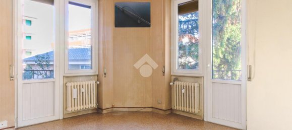 5 rooms Apartment in Chieti, Italy No. 75366 13