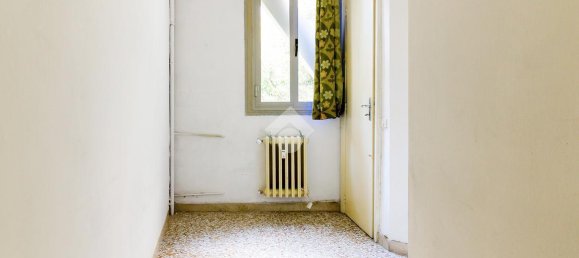 5 rooms Apartment in Chieti, Italy No. 75366 6