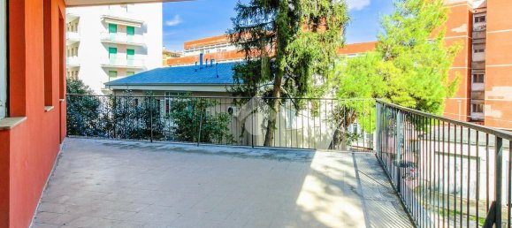 5 rooms Apartment in Chieti, Italy No. 75366 4