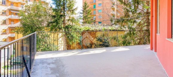 5 rooms Apartment in Chieti, Italy No. 75366 2