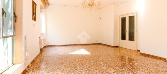 5 rooms Apartment in Chieti, Italy No. 75366 9