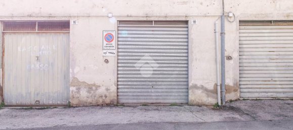 5 rooms Apartment in Chieti, Italy No. 75366 18