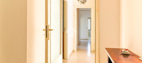 5 rooms Apartment in Chieti, Italy No. 75366 10