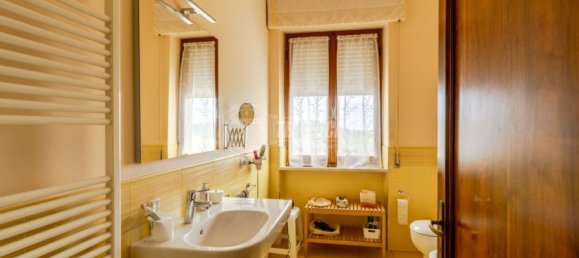 5 bedrooms Apartment in Montegranaro, Italy No. 373336 21