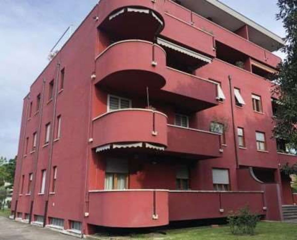 9 rooms Apartment in Treviglio, Italy No. 185056