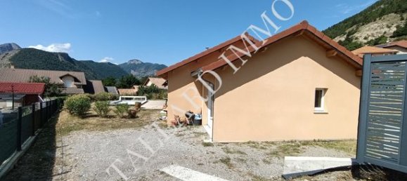 2 bedrooms Villa in Hautes-Alpes, France No. 304919 9
