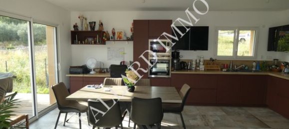 2 bedrooms Villa in Hautes-Alpes, France No. 304919 3