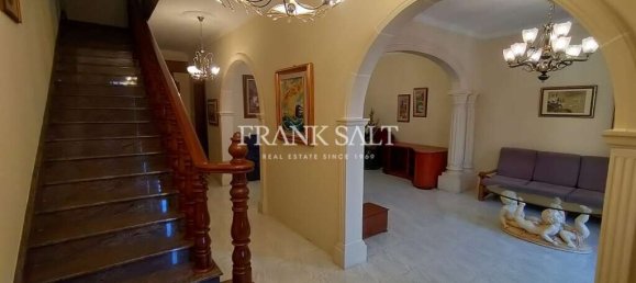 3 bedrooms House in Mosta, Malta No. 10494 2