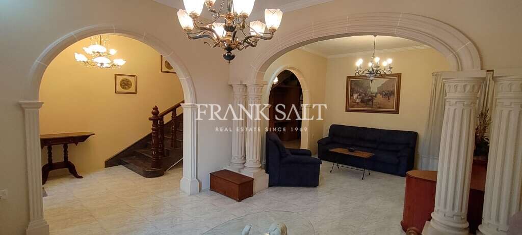 3 bedrooms House in Mosta, Malta No. 10494