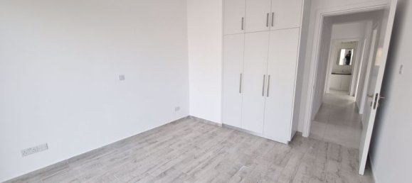 5 bedrooms Villa in Paphos, Cyprus No. 20708 13