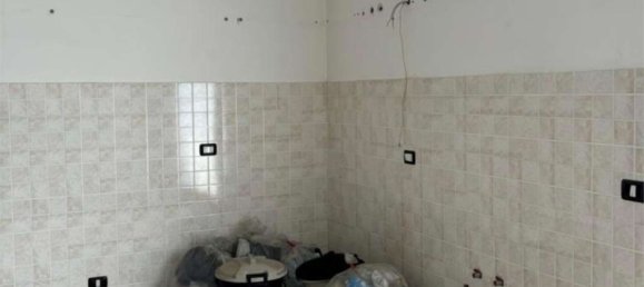 Квартира с 2 комнатами в Бонате Сопра, Италия № 185055 4