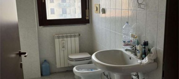 Квартира с 2 комнатами в Бонате Сопра, Италия № 185055 6