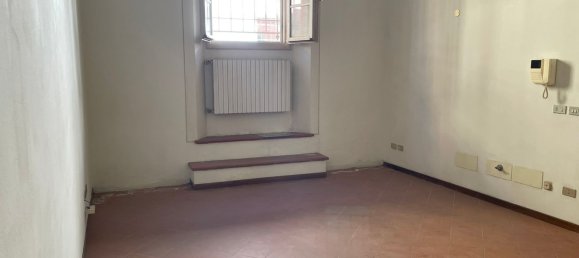 71m² Office in Imola, Italy No. 352333 3