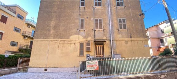 Квартира с 2 спальнями в Тиволи, Италия № 272544 5