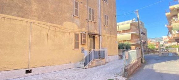 Квартира с 2 спальнями в Тиволи, Италия № 272544 4