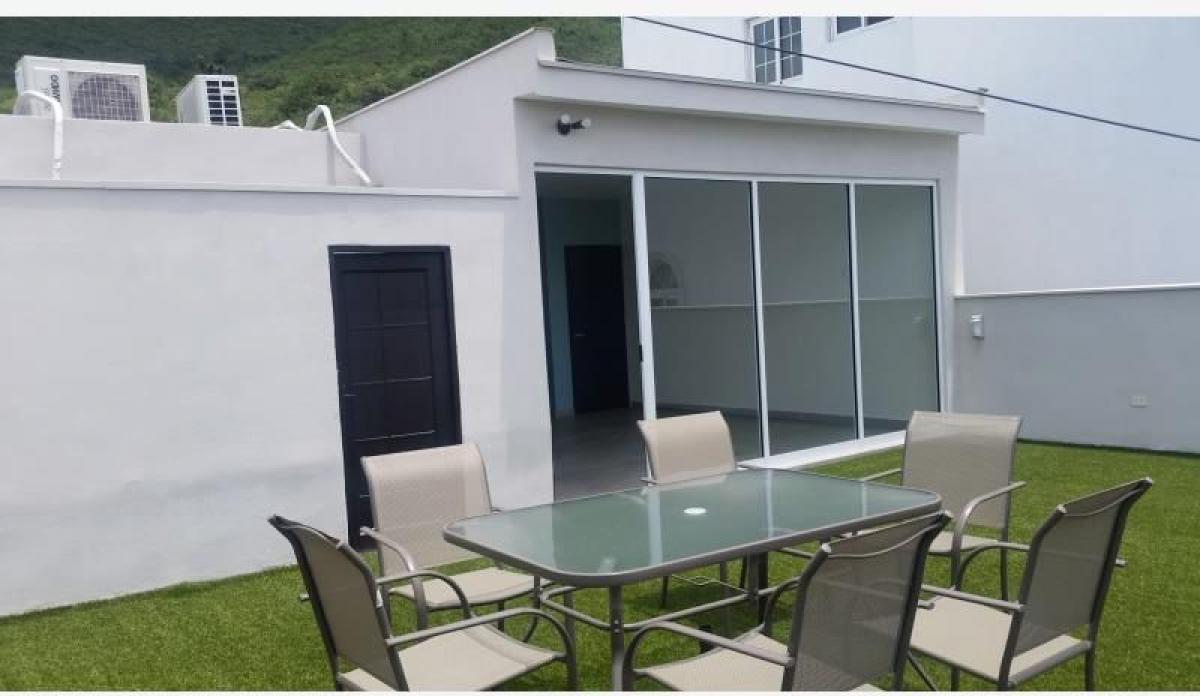 Casa de 3 dormitorios en Nuevo León, Mexico No. 182194