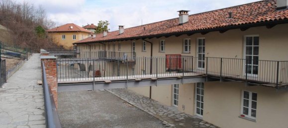 4 rooms Apartment in Chieri, Italy No. 24385 7