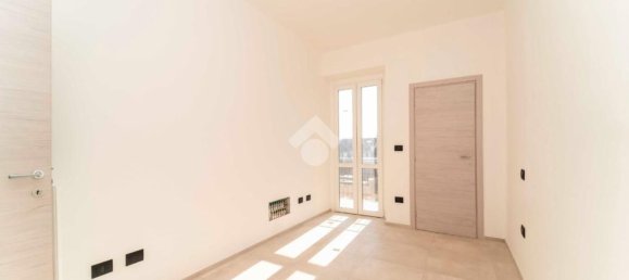 3 Schlafzimmer Penthouse in Turin, Italy, Nr. 339629 11