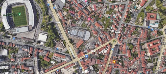 293m² Office in Guimaraes, Portugal No. 51643 3