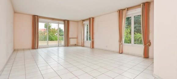 3 Schlafzimmer Wohnung in Livry-Gargan, France, Nr. 314366 2