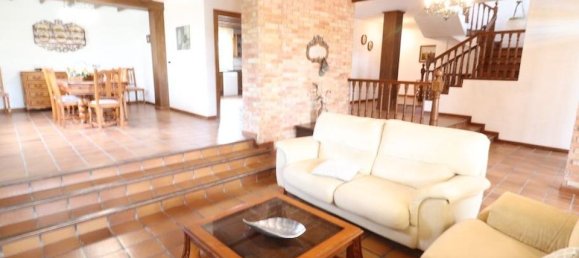 4 bedrooms House in Alicante, Spain No. 183550 2
