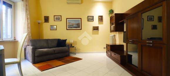 2 rooms Apartment in Rome, Italy No. 297128 6