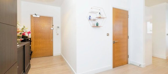 1 bedroom Apartment in Bushey, United Kingdom No. 6241 13