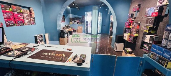 2-Zimmer Gewerbliche Immobilie in Vittoria, Italy, Nr. 305085 4