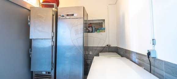 187m² Commercial property in Guimaraes, Portugal No. 28849 13