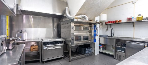 187m² Commercial property in Guimaraes, Portugal No. 28849 11