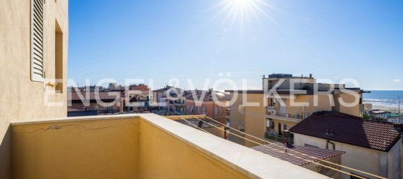 6 rooms Apartment in Camaiore, Italy No. 48904 10