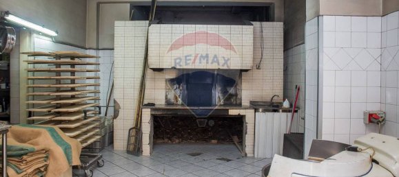 80m² Commercial property in Catania, Italy No. 52537 27