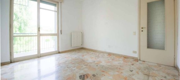 1 bedroom Apartment in Lurago d'Erba, Italy No. 315427 18
