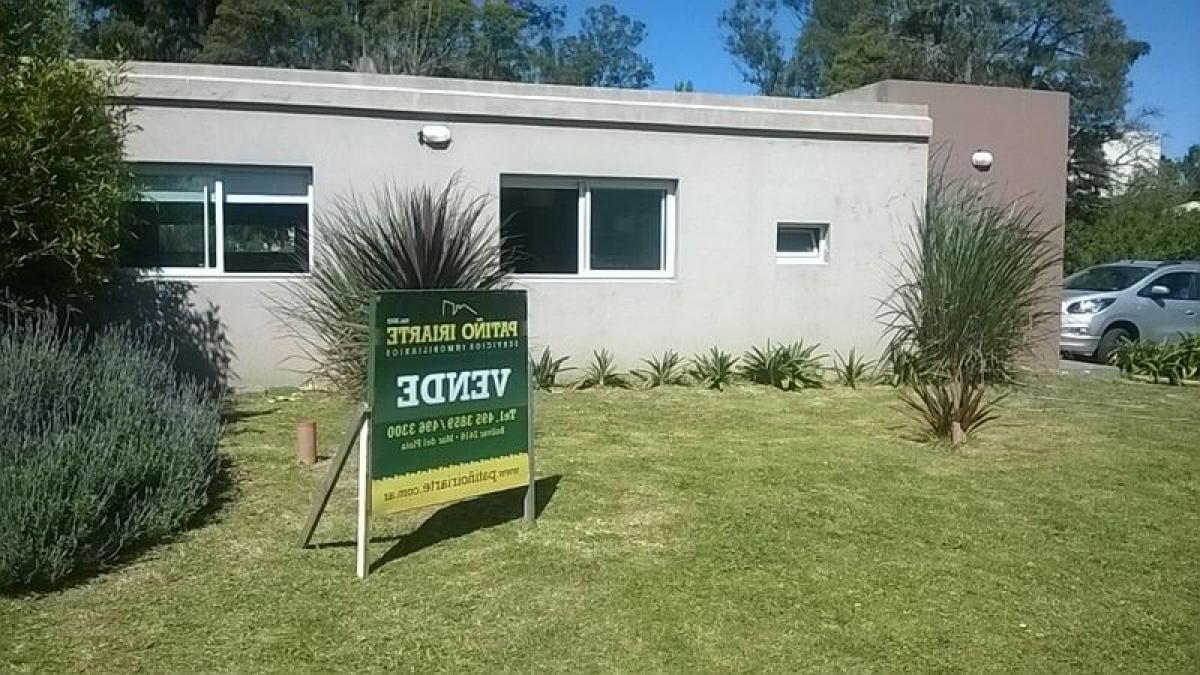 3 bedrooms House in Mar del Plata, Argentina No. 88537