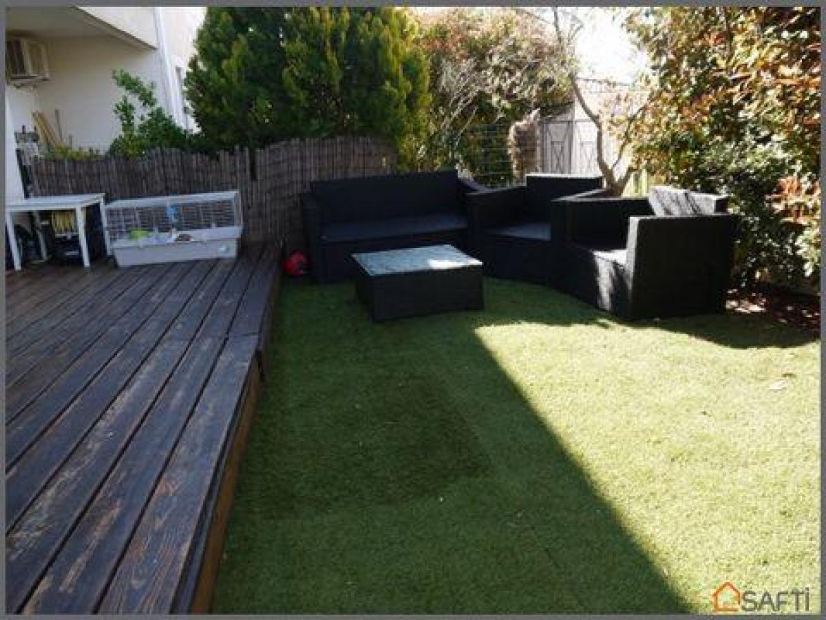 Apartamento de 2 dormitorios en Pertuis, France No. 5217