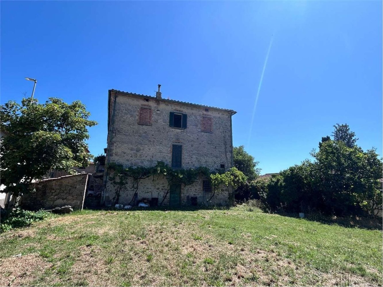 450m² Building in Roccastrada, Italy No. 277815