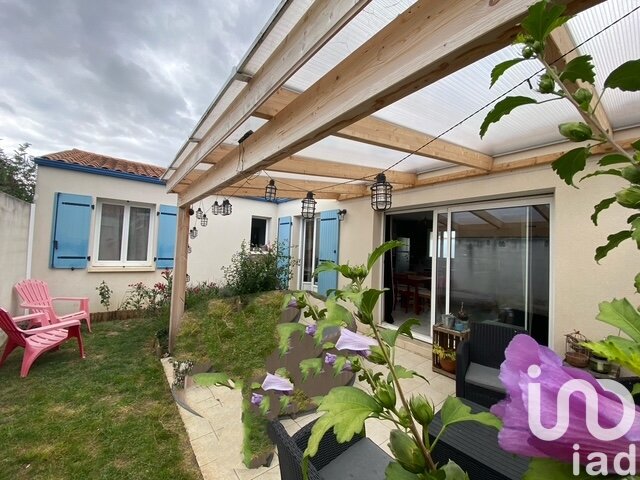 3 Schlafzimmer Haus in Champagne-les-Marais, France, Nr. 283635