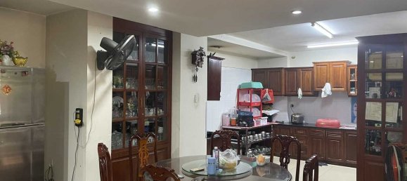 246m² Villa in District 8, Vietnam No. 15843 4