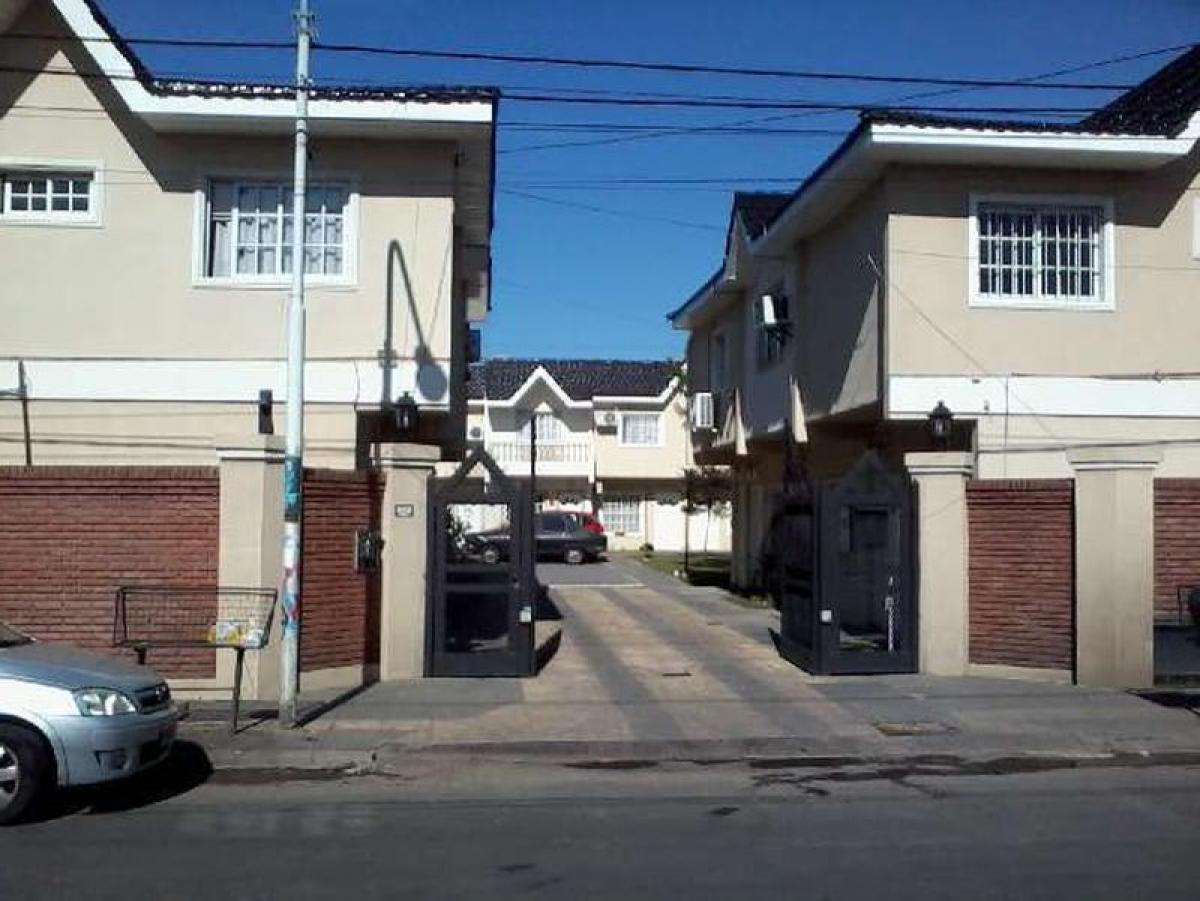 Дом с 2 спальнями в Морон, Аргентина № 20791