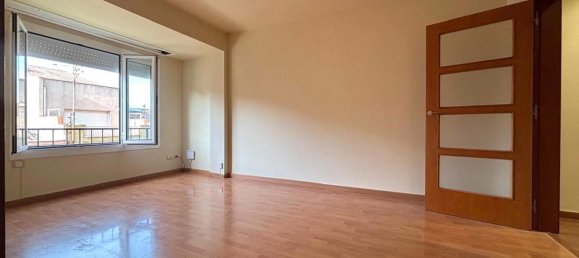3 bedrooms Apartment in Terrassa, Spain No. 164134 3