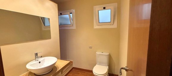 3 bedrooms Apartment in Terrassa, Spain No. 164134 7