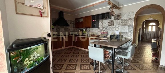 3 Schlafzimmer Haus in Colognola ai Colli, Italy, Nr. 322712 8